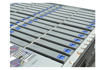 IX Systems TrueNAS R50 Storage drive bays